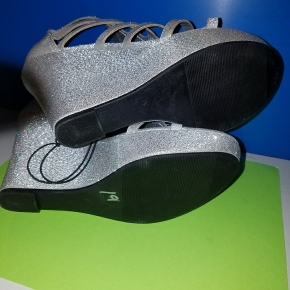 NEW Silver Strappy Wedges - Picture 3 of 5